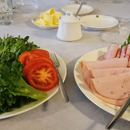 アパートホテル Lepaan Kartanon Toimela Lepaa