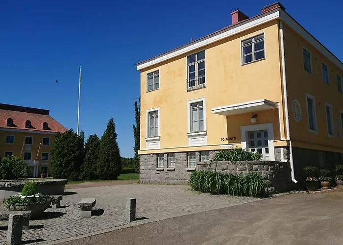 Apartmanhotel Lepaan Kartanon Toimela 4*