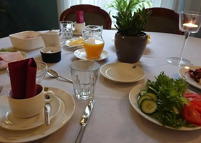 Lepaan Kartanon Toimela 4* Lepaa